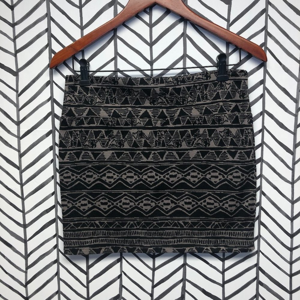 Feathers Patterned Mini Skirt